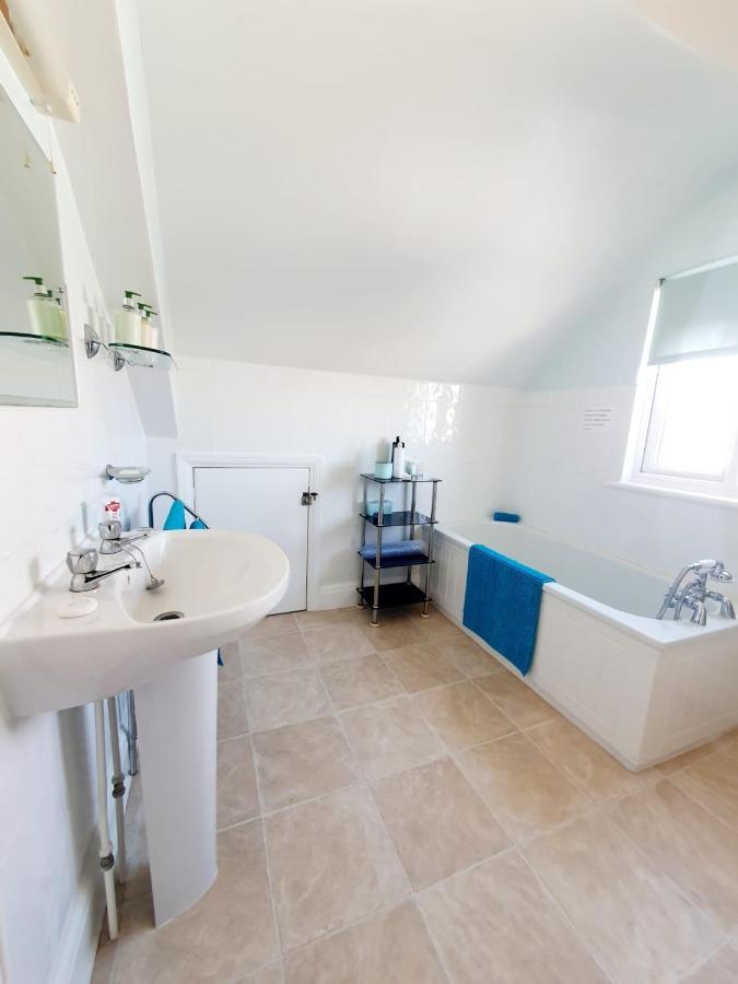 Cleave Court Guest House Λαντούντνο Εξωτερικό φωτογραφία